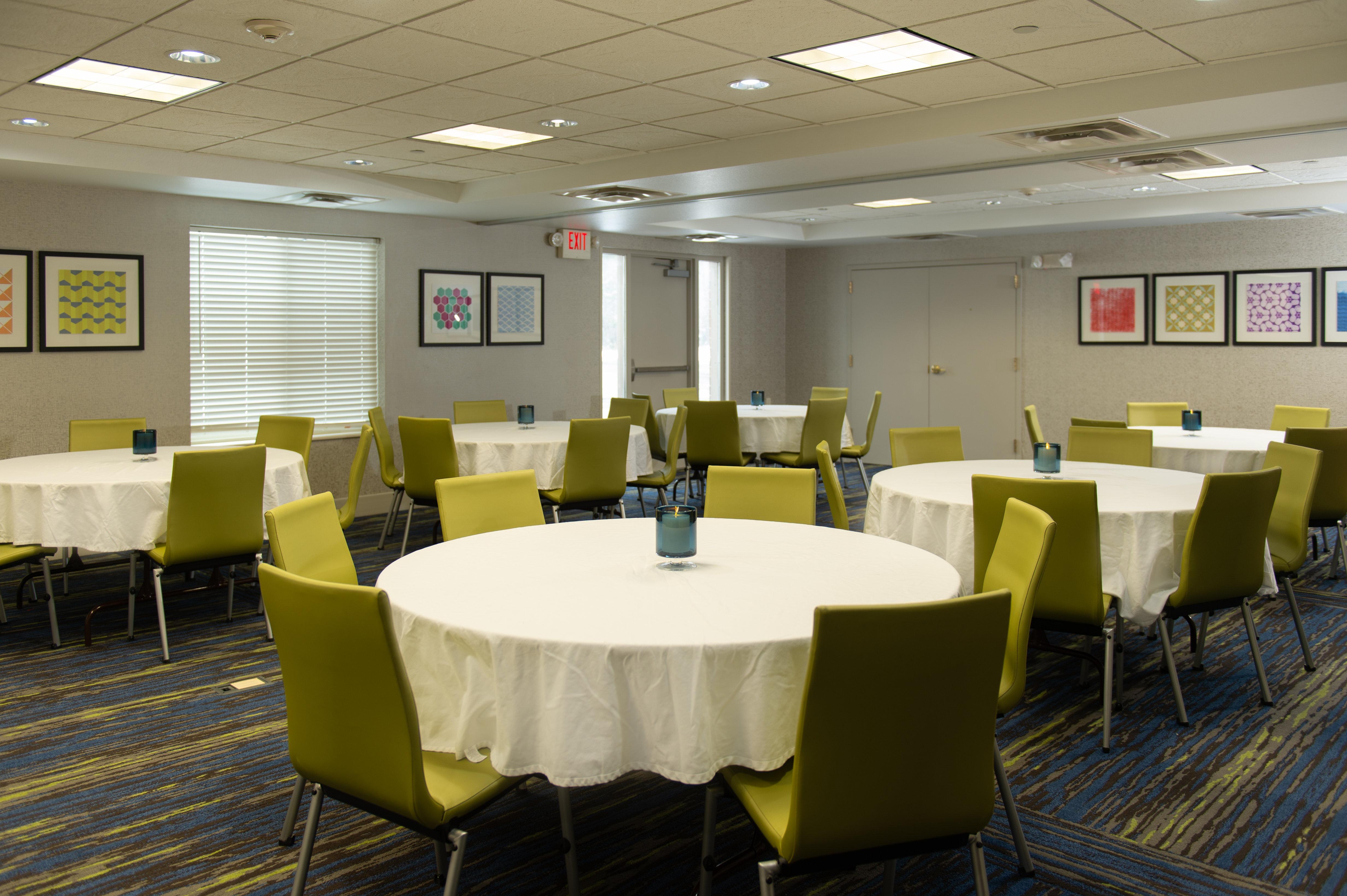 Holiday Inn Express & Suites Wausau By Ihg Weston Exterior foto